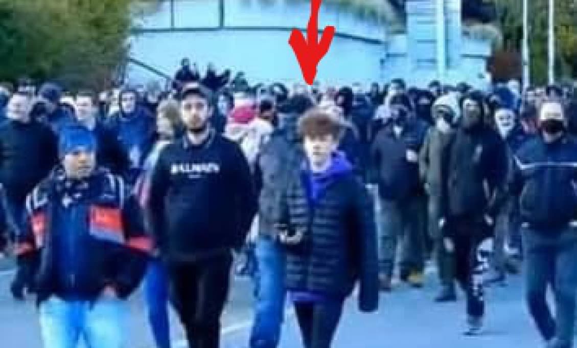 Zaujímavé rozuzlenie kauzy zraneného mladíka na proteste v hlavnom meste