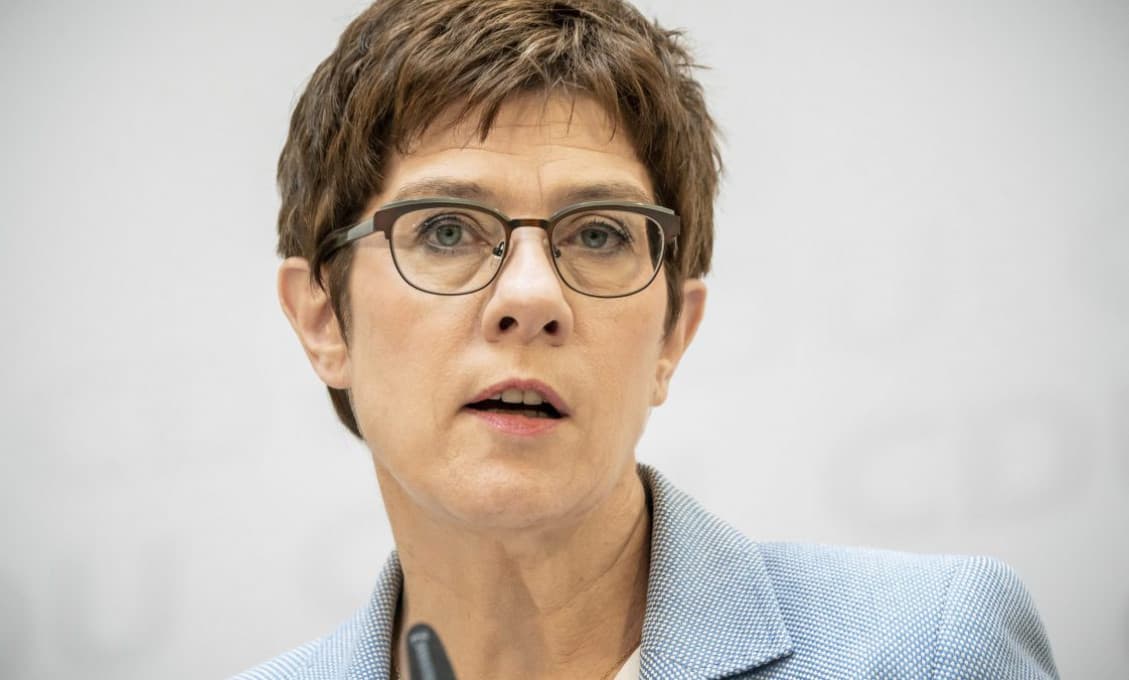 Nemecko, ktoré je závislé od USA, preceňuje svoje sily, tvrdí Moskva