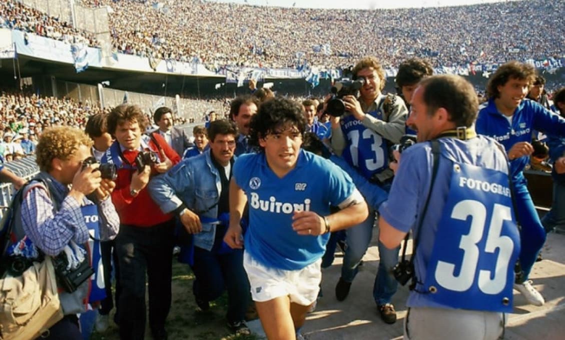 Neapol si Maradonu váži. Futbalový štadión už nesie jeho meno