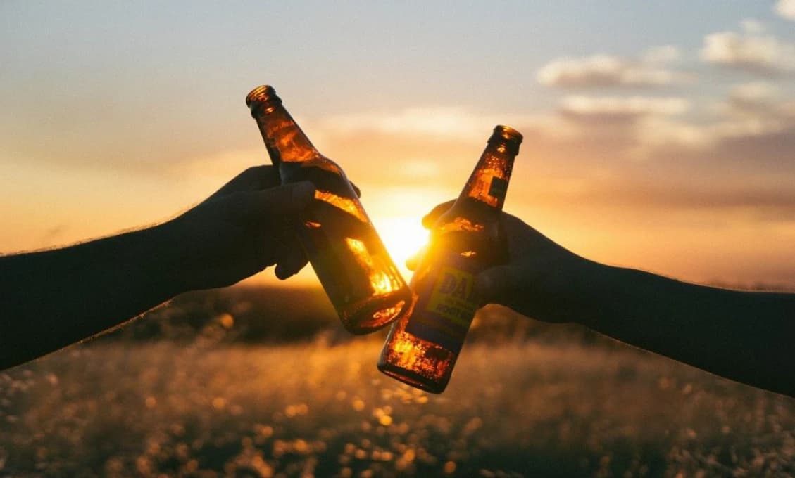 Dobrá správa: Ak chcete aby Sputnik V účinkoval, nemusíte sa vzdať alkoholu