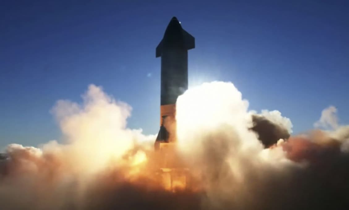 SpaceX explodoval pri pristátí a Musk sa aj tak teší