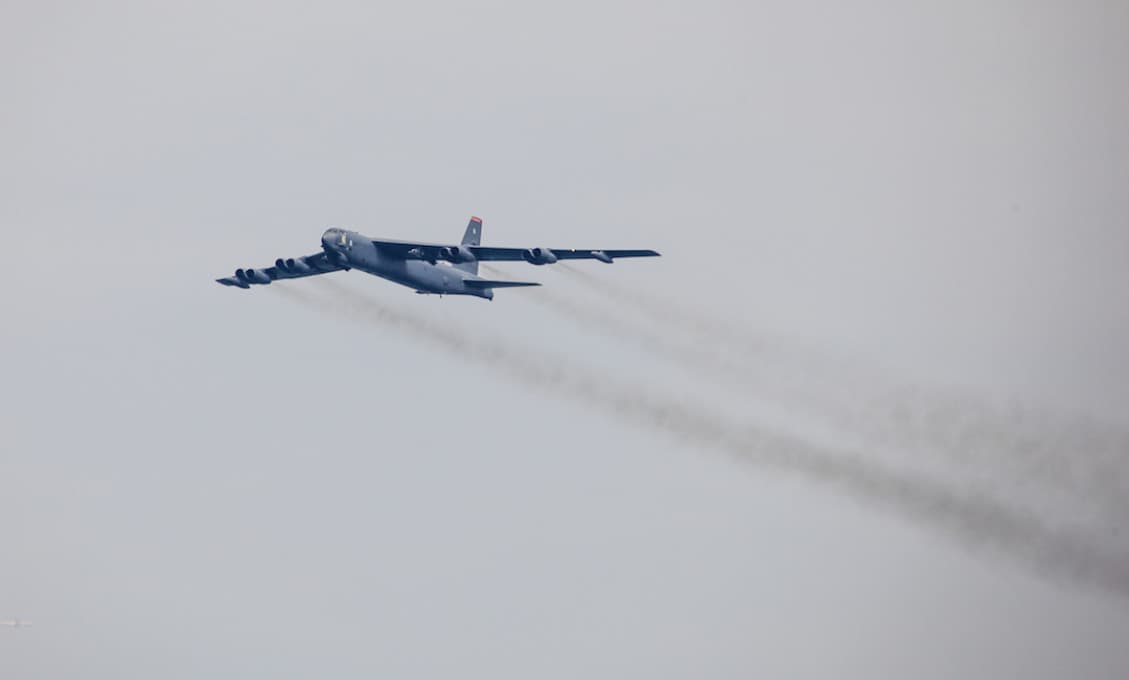 USA vyslali na Blízky východ bombardéry B-52, aby „zabránili potenciálnej agresii“