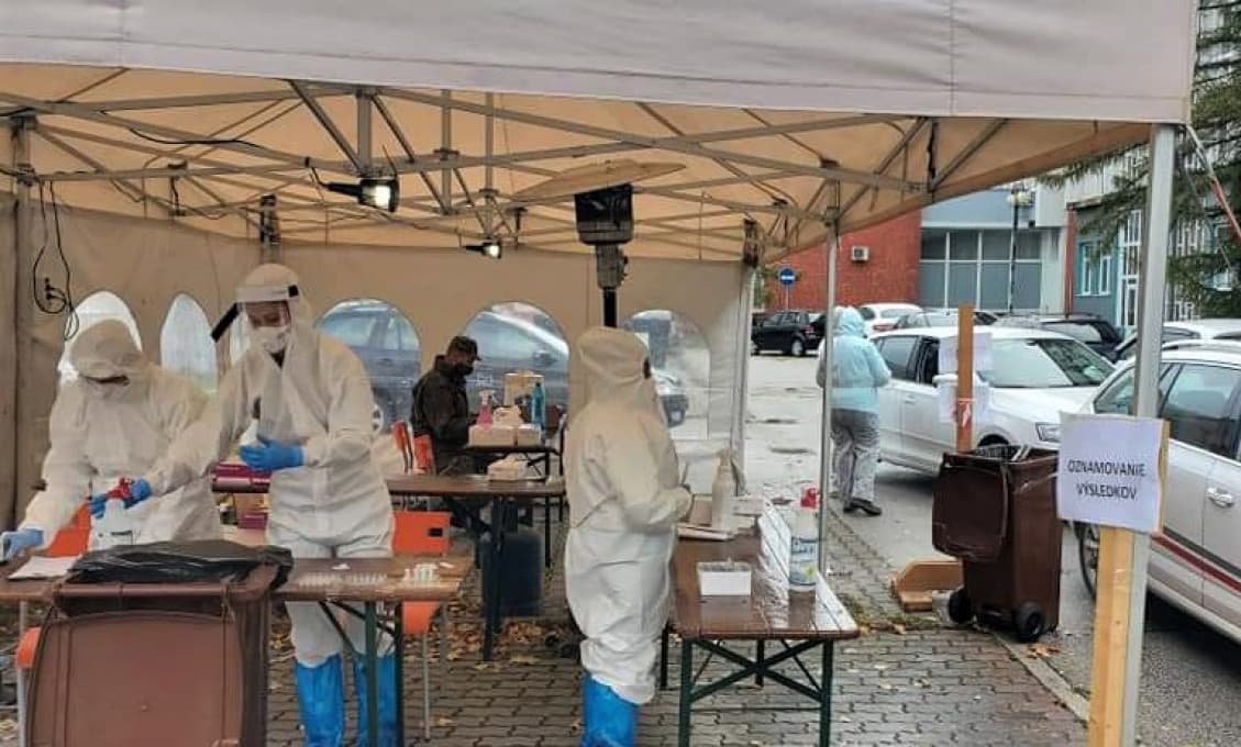 Analytik Bošňák: „Súčasné opatrenia, niekde aj tvrdšie, sa mali prijať oveľa skôr!“