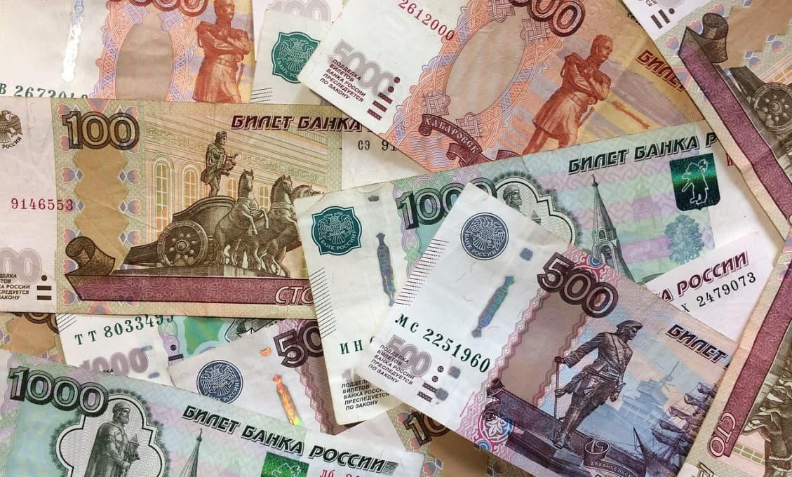 Saxo Bank predpovedá: Rok 2021 bude rokom rubľa