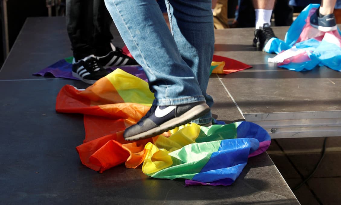 Maďarsko zakázalo adopciu homosexuálnym a lesbickým párom