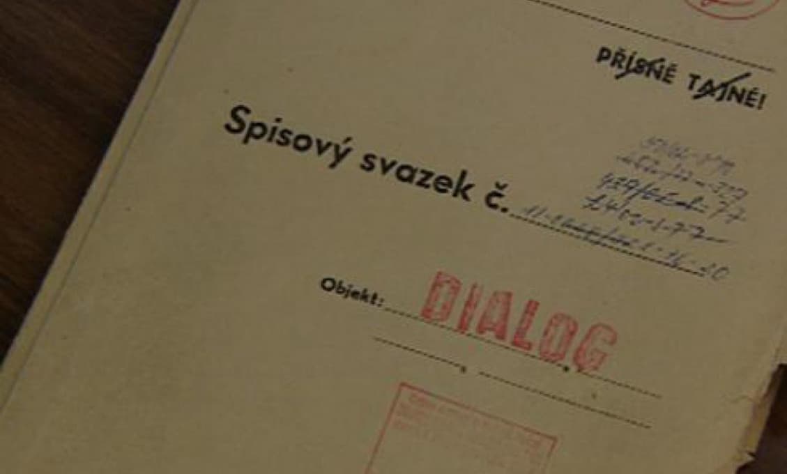 Kádrováci s tučnými fasciklami na každého z nás (Ivan Brožík)