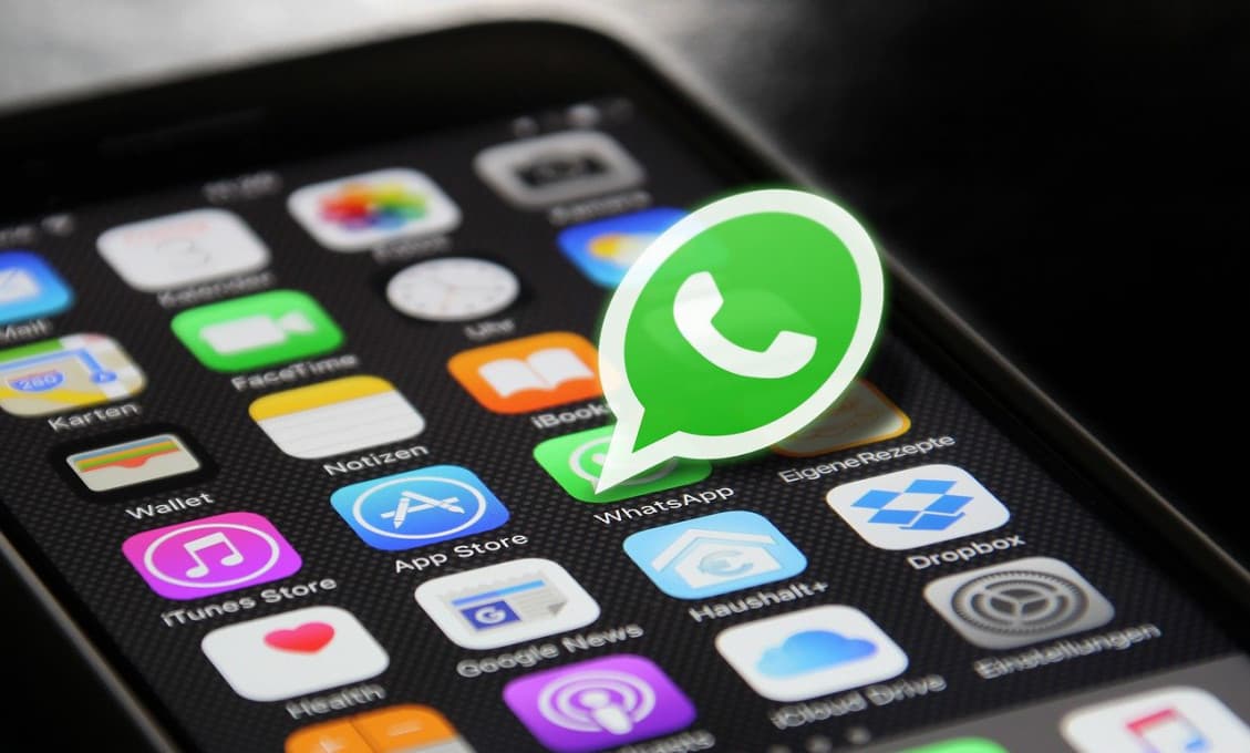 Facebook núti používateľov WhatsApp zdieľať osobné údaje alebo si zrušiť účet