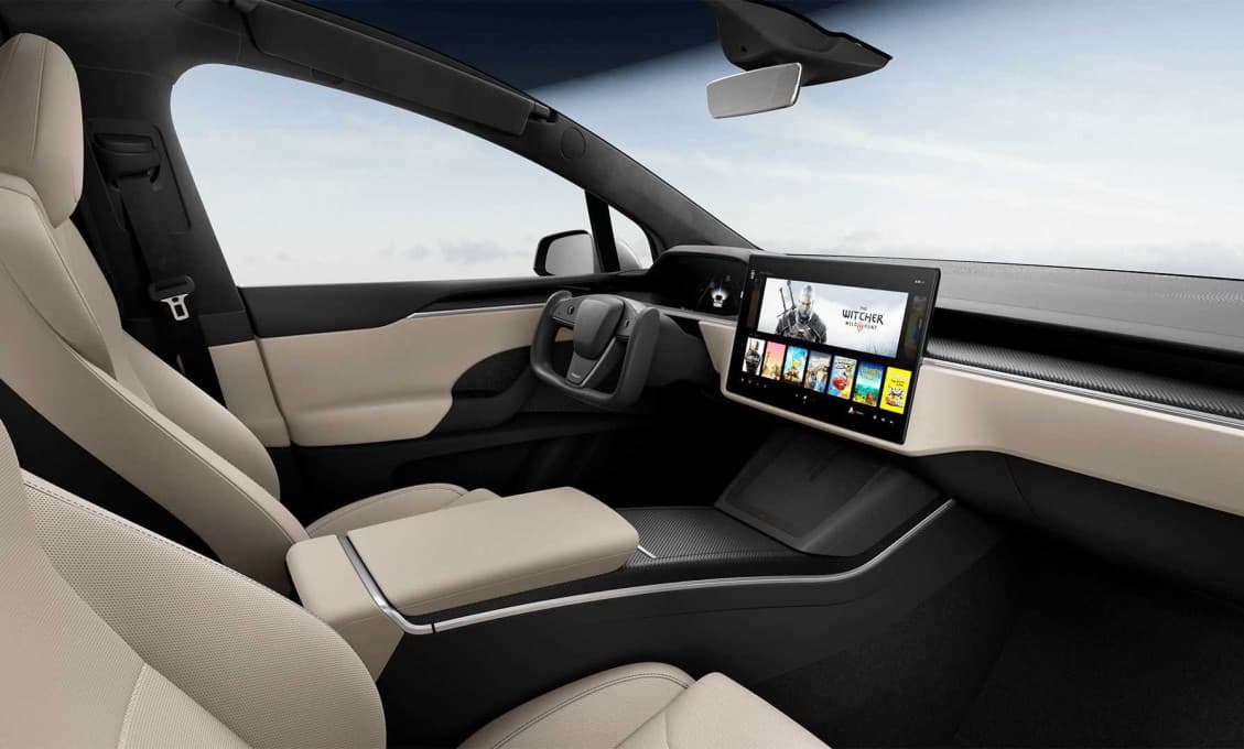 Tesla po facelifte šokuje futuristickým volantom
