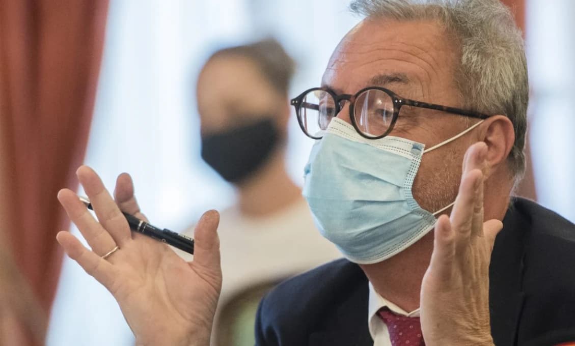 Ešte pár dní a majú prázdniny až do septembra. Bugár otvoril poslednú schôdzu pred letnými prázdninami