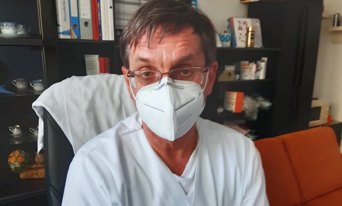 "Situácia na Slovensku je úplná katastrofa," tvrdí lekár z prvej línie