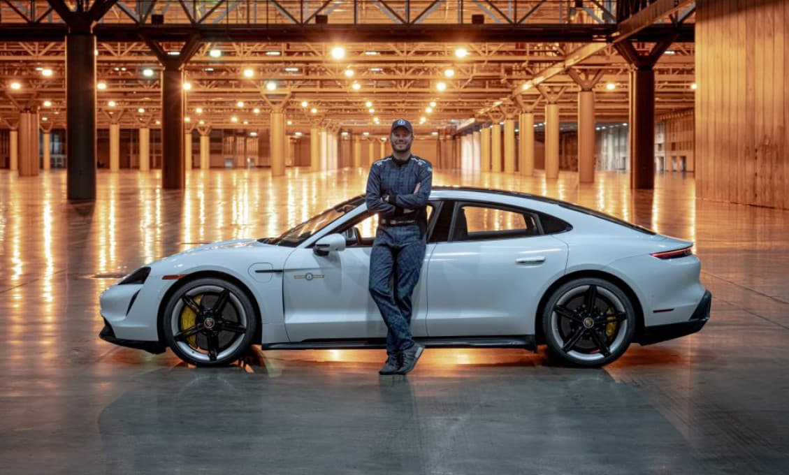 Porsche má nový rekord. Taycan je najrýchlejším autom pod strechou