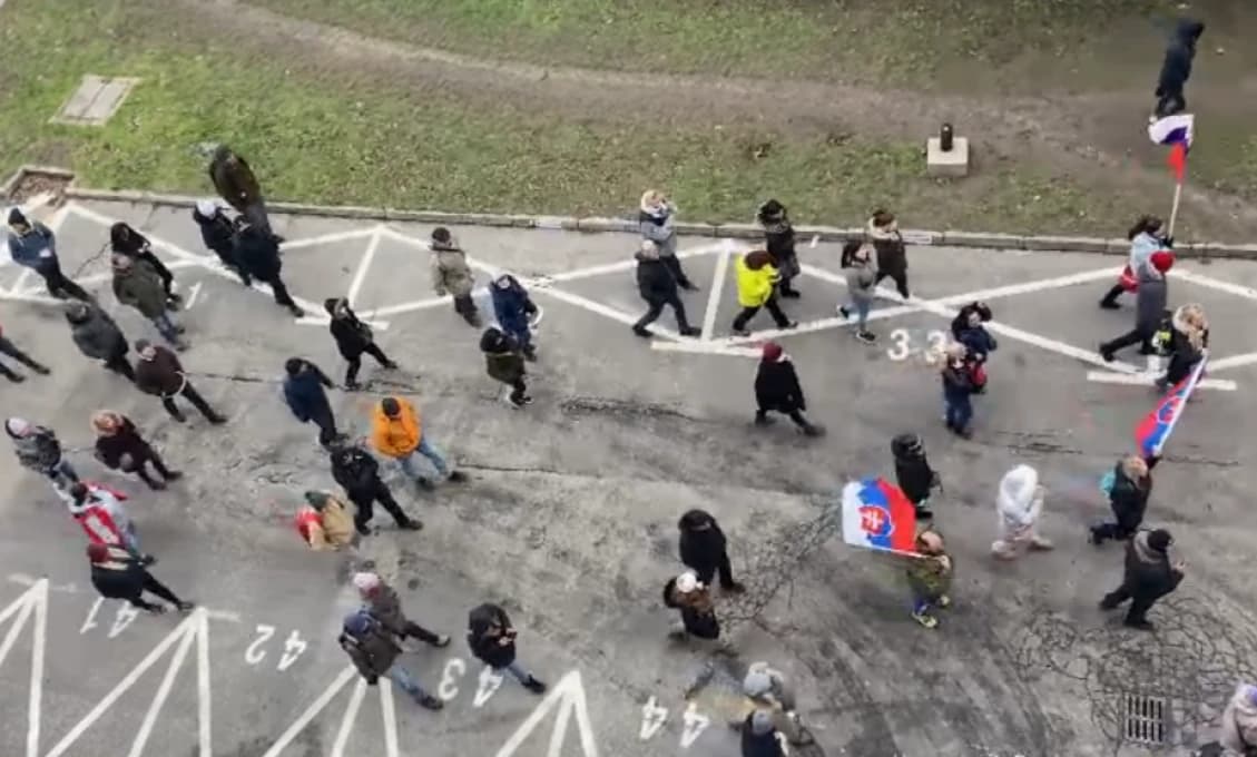 MIMORIADNE: Ľudia protestovali proti Matovičovej vláde. Zasahovala polícia, viacerých zadržali (VIDEO)