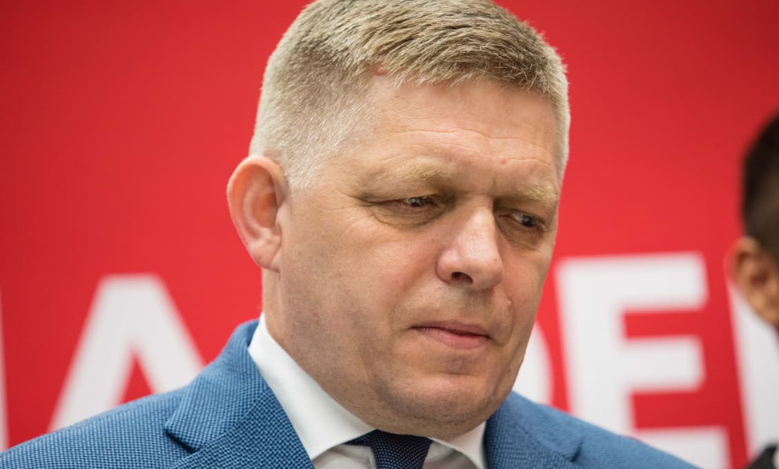 Má Fico vážny vzťah s mladou brunetkou? Vo voľnom čase toho stíha naozaj veľa!