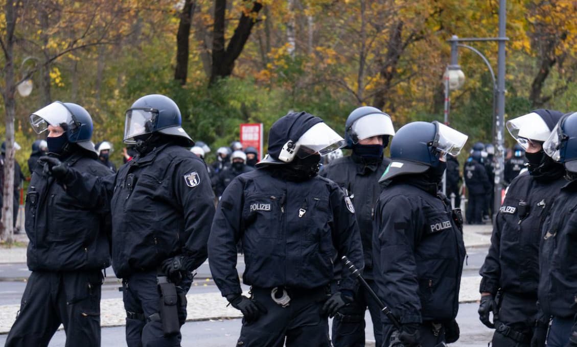 Berlínski policajti majú strach z očkovania AstraZenecou