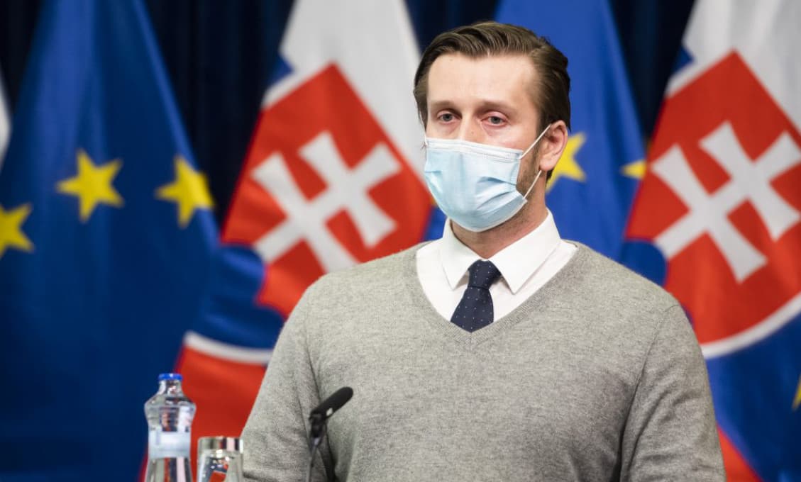 Smatana: Mohli sme poslať balíček vitamínov a liekov dvom miliónom chorých