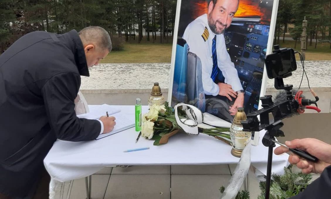 V bratislavskom krematóriu pochovali plukovníka v zálohe, Ing. Petra Šveca