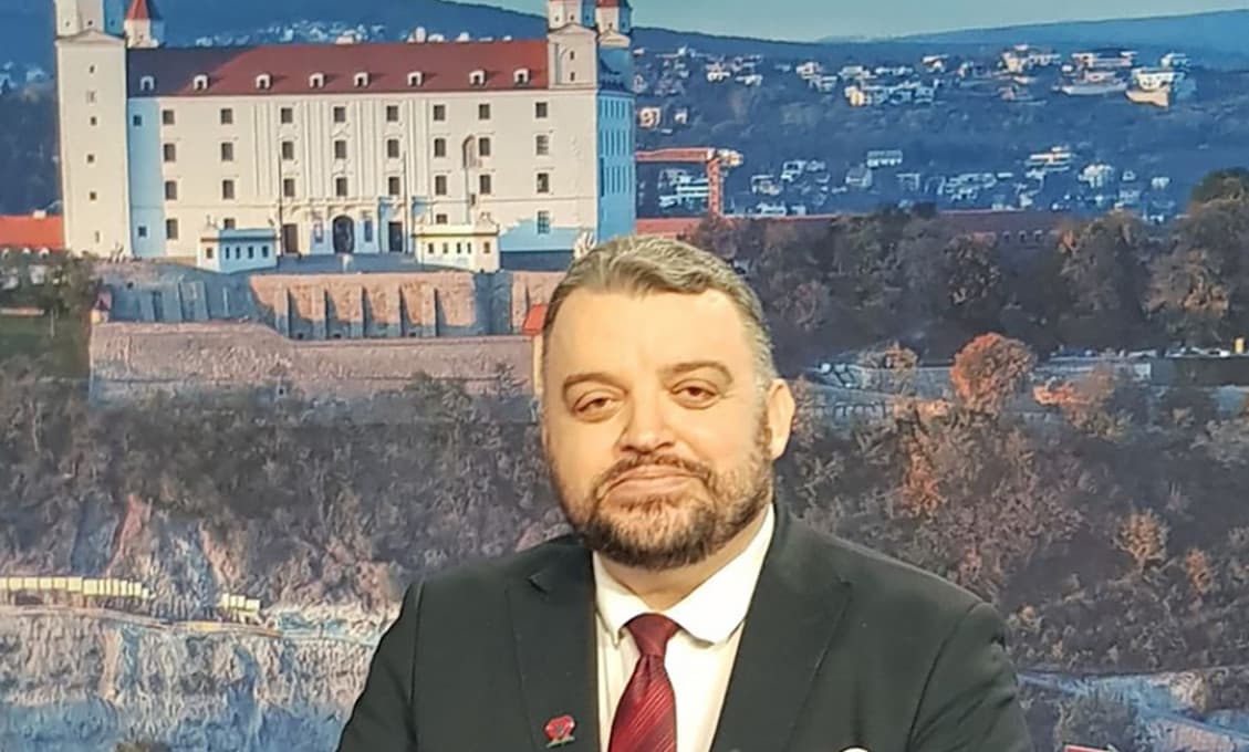 Chmelár: "Vládne nám tlupa kanibalov?"