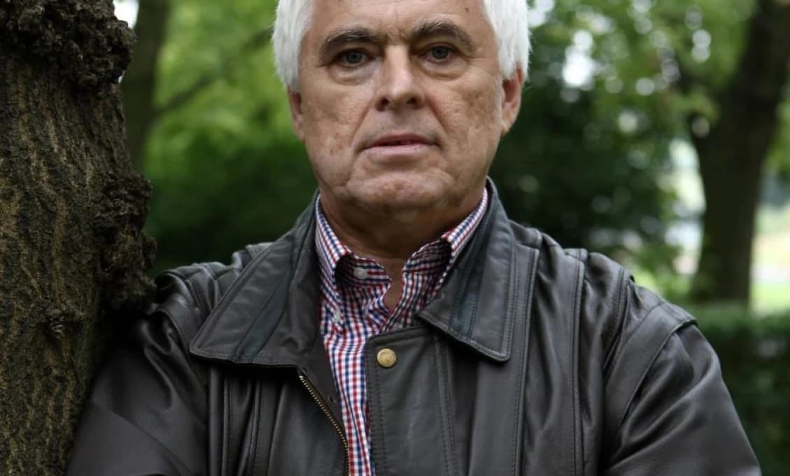Politológ: V myslení premiéra sa stal celý národ bezhlavou masou, ktorej nehodno dôverovať