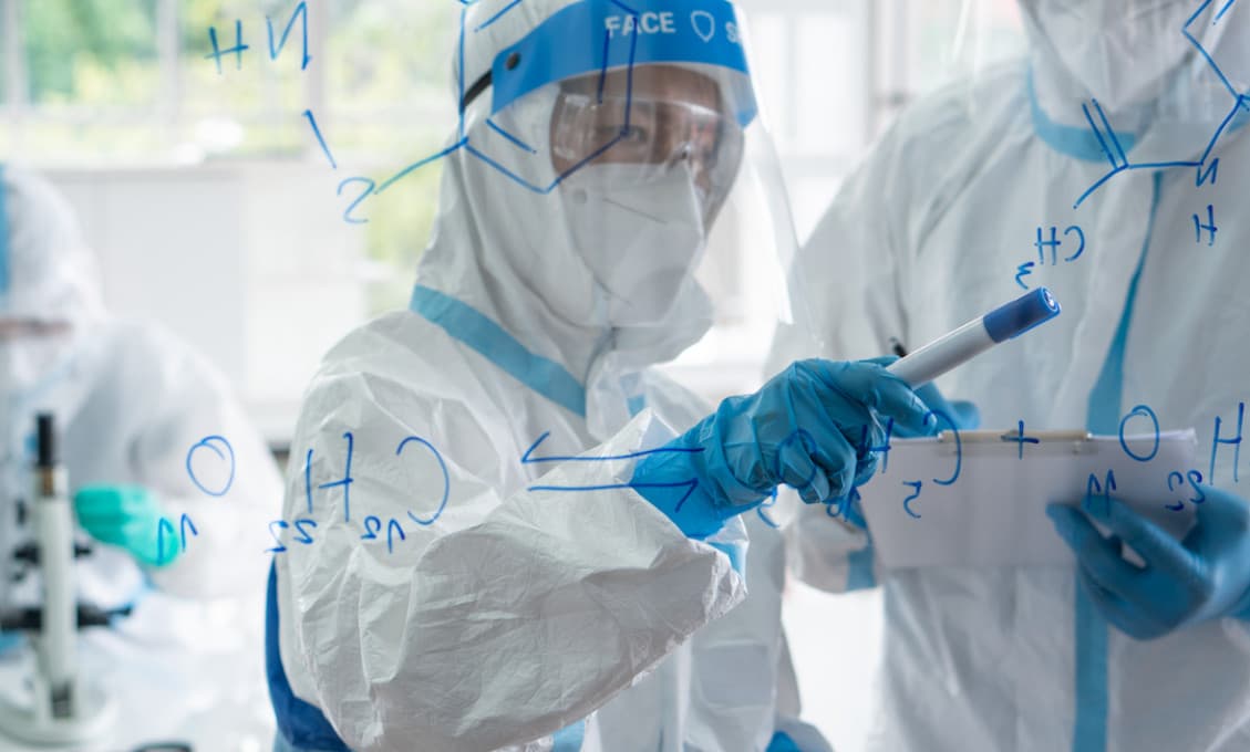 Je skutočne len konšpiračnou teóriou, že koronavírus pochádza z laboratória vo Wu-chane?