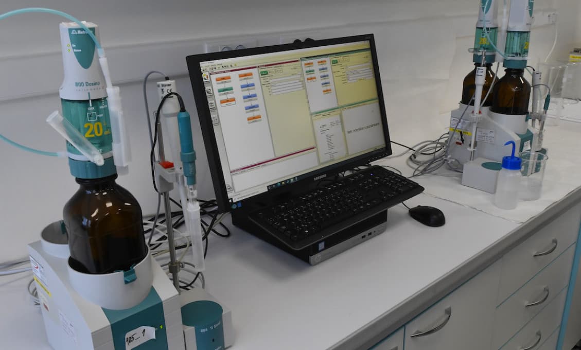 Rusi si prišli overiť, či sa so Sputnikom V, ktorý k nám dodali, nakladá podľa predpisov