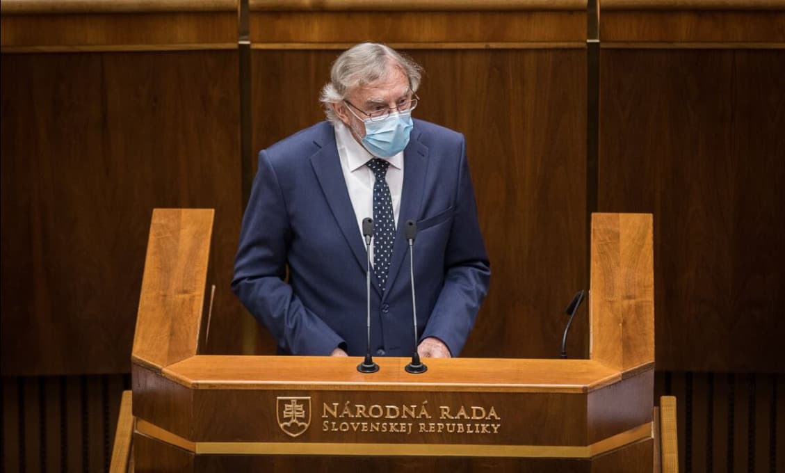 Hlásenie o vodných stavoch - hladina klesá. Benčík mínus