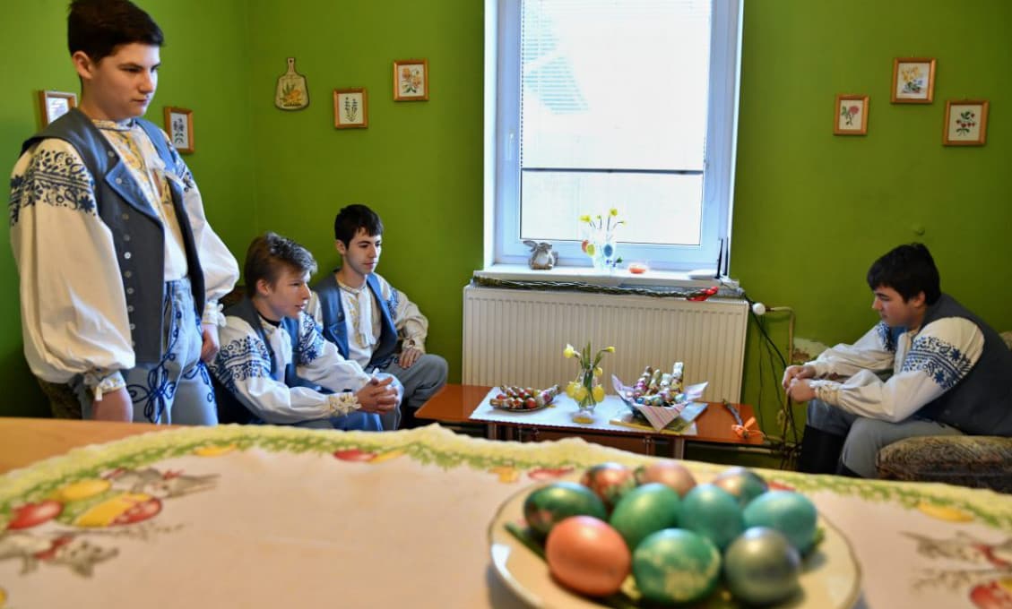 Šibačku si odložte o rok, odporúča konzílium odborníkov. A do kostola choďte jedine cez počítač (AKTUALIZOVANÉ)