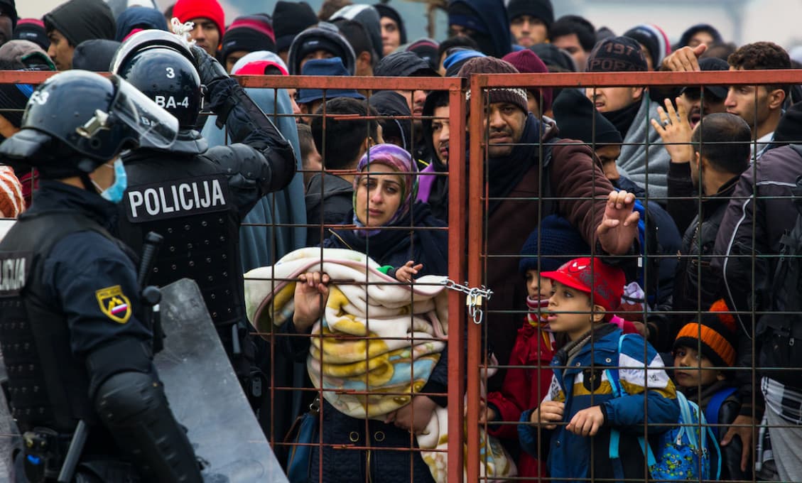 Grécko dáva cestovné pasy uznaným utečencom. Otvára im tak dvere do Nemecka!
