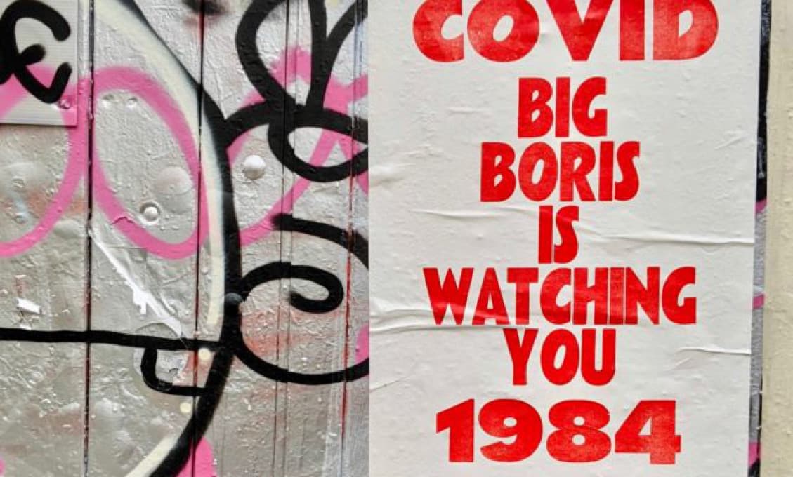 Briti vyvíjajú Covid pasy, ktoré rozpoznajú vašu tvár. Nastanú Orwellovské časy?