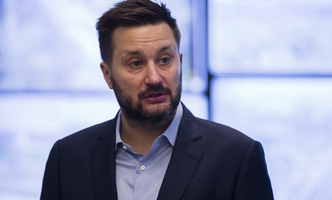 Vallo vypiekol s Bratislavčanmi. Najprv prosil, aby sa zrátali a hneď potom oznámil zvýšenie cestovného