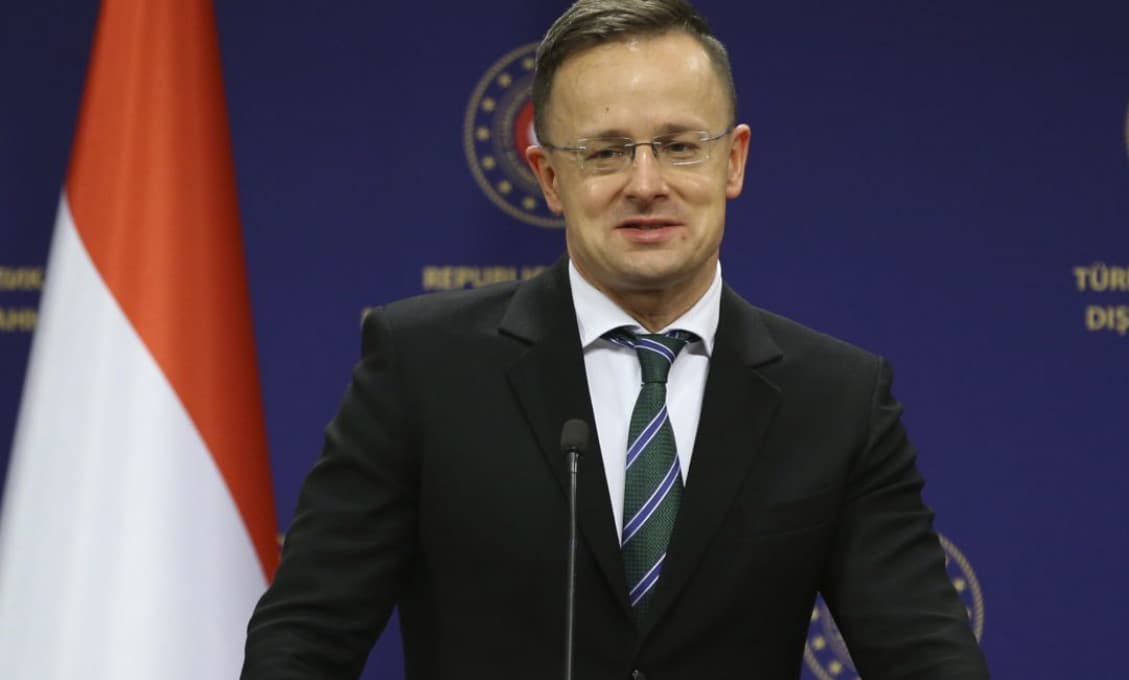 Maďarsko pomôže SR testovať vakcínu Sputnik V, potvrdil Szijjártó