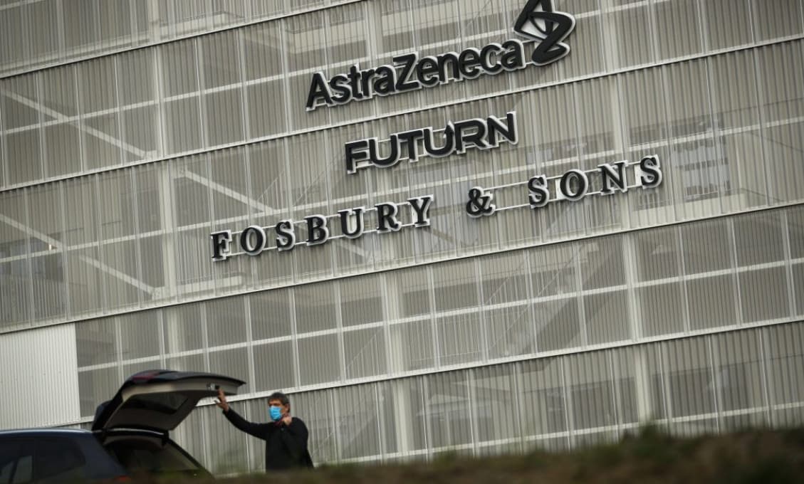 Nemecko: Po očkovaní vakcínou od AstraZenecy zaznamenali 42 prípadov trombózy