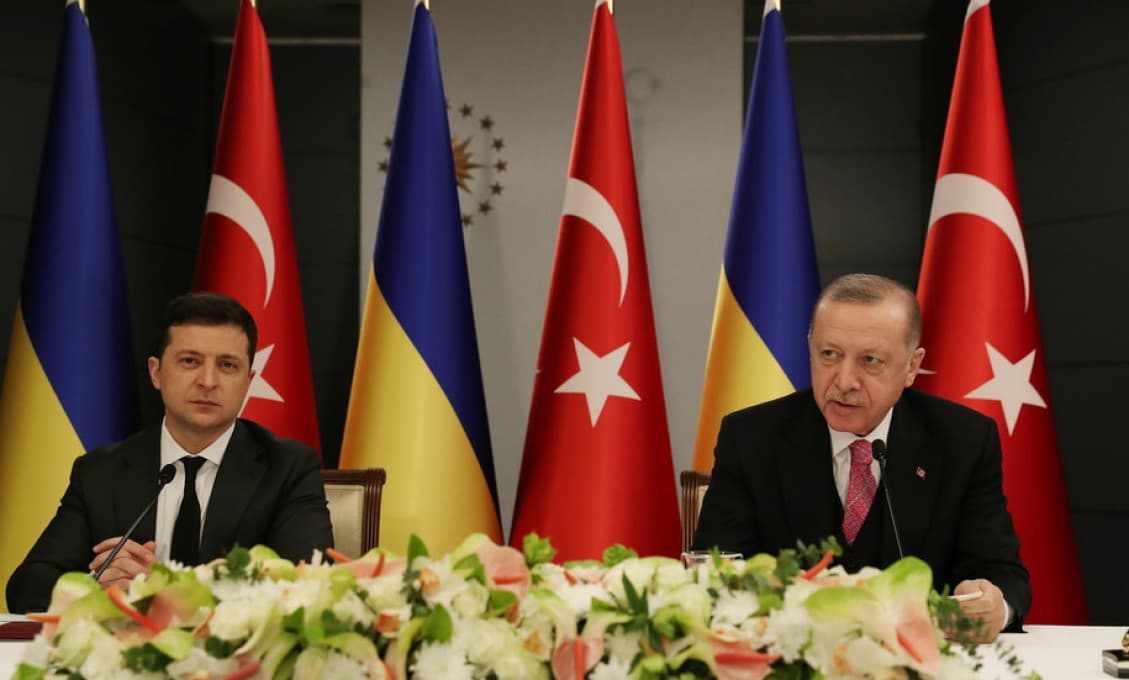 Erdogan chce Ukrajine pomôcť získať späť Krym a podporuje aj snahy Kyjeva o vstup do NATO