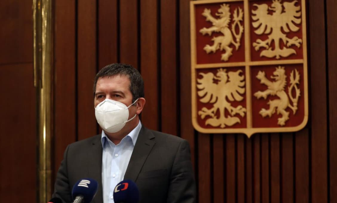 Akosi priveľa starých škandálov sa vynára všade tam, kde majú záujem o Sputnik