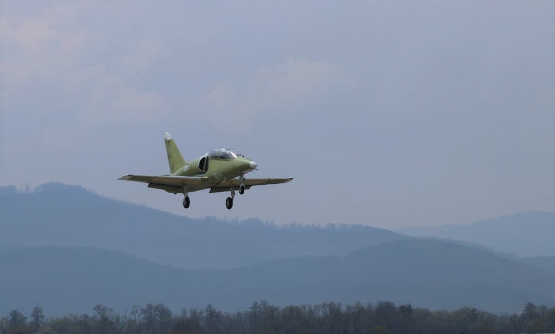 Na Sliači sa v plnej paráde predviedol nový Albatros L-39NG