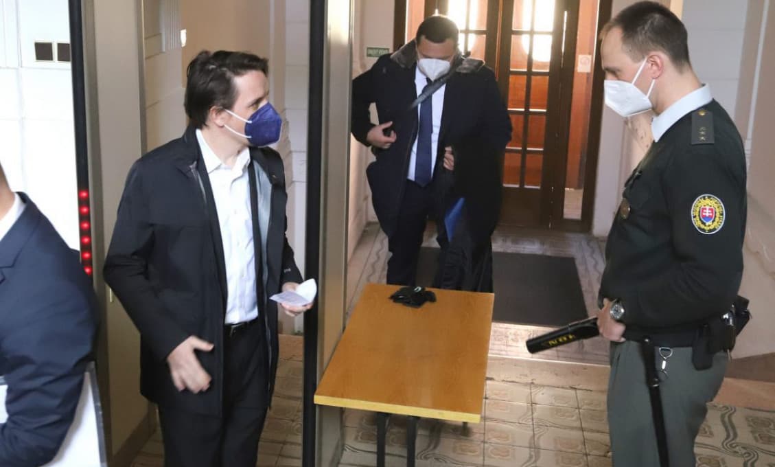 Viceprezident finančnej správy Daniel Čech dostal 3-ročný podmienečný trest
