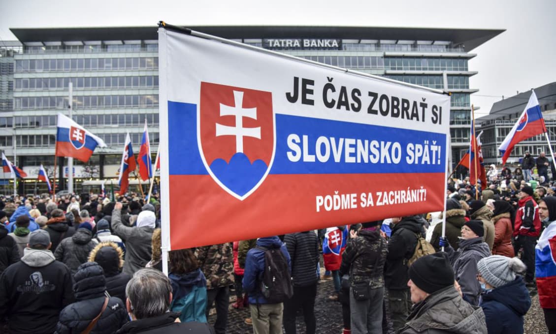 Niekto by mal rozhodnutie o núdzovom stave na Ústavnom súde napadnúť, hovorí právnik