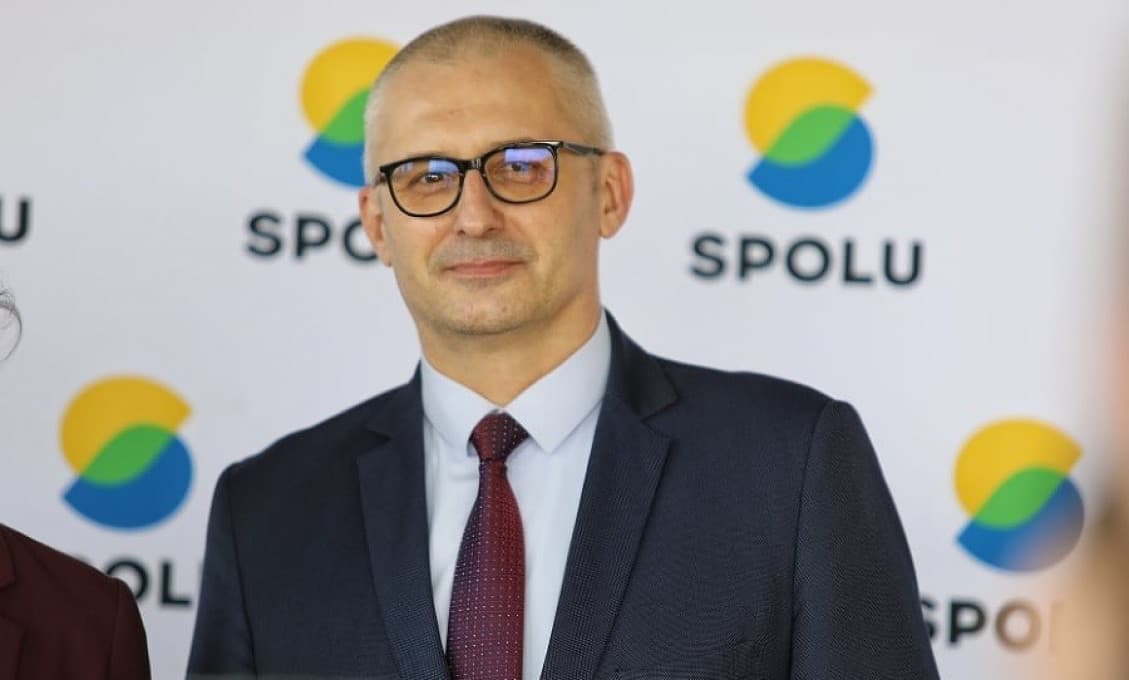 Hrôza: Akýsi „Slobodní rytieri Slovenska“ sa vyhrážajú Miroslavovi Kollárovi a jeho rodine!