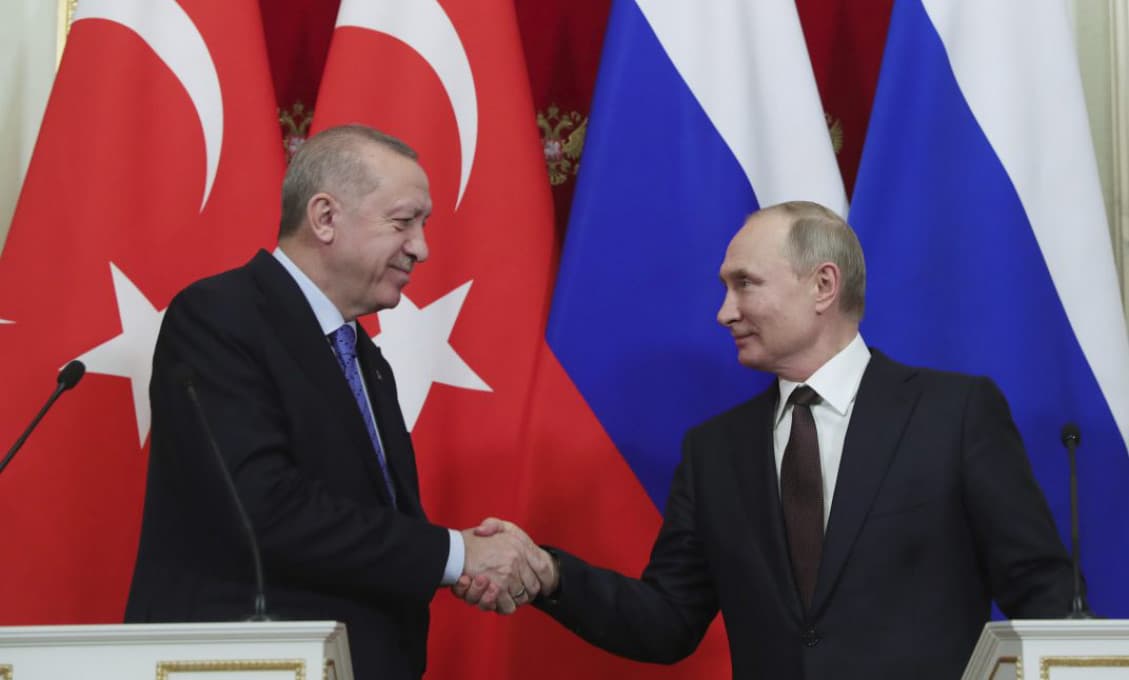 Erdogan sa v rozhovore s Putinom ponúkol, že dá Izraelu "silnú lekciu"