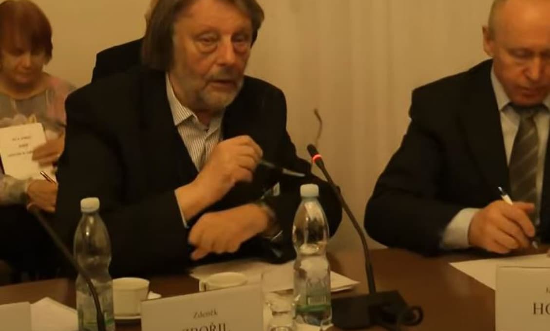Politológ: Prečo Česko v predvečer výročia oslobodenia vyhostilo 18 Rusov? 18 je Hitlerov kryptogram