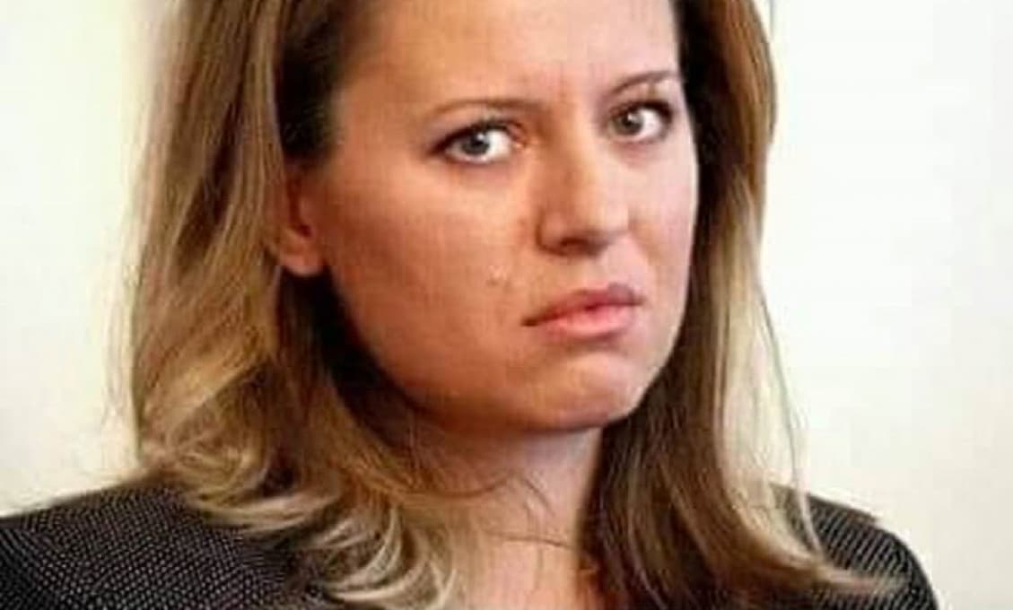 Zuza, svoje deti si opustila, ušla si do USA a nechala ich mužovi. Si zlá žena, si zlá matka a si nenávidená prezidentka!