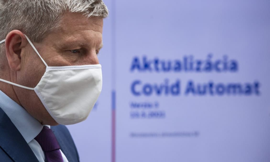 Od pondelka je najviac okresov v ružovej fáze, oranžové sú štyri