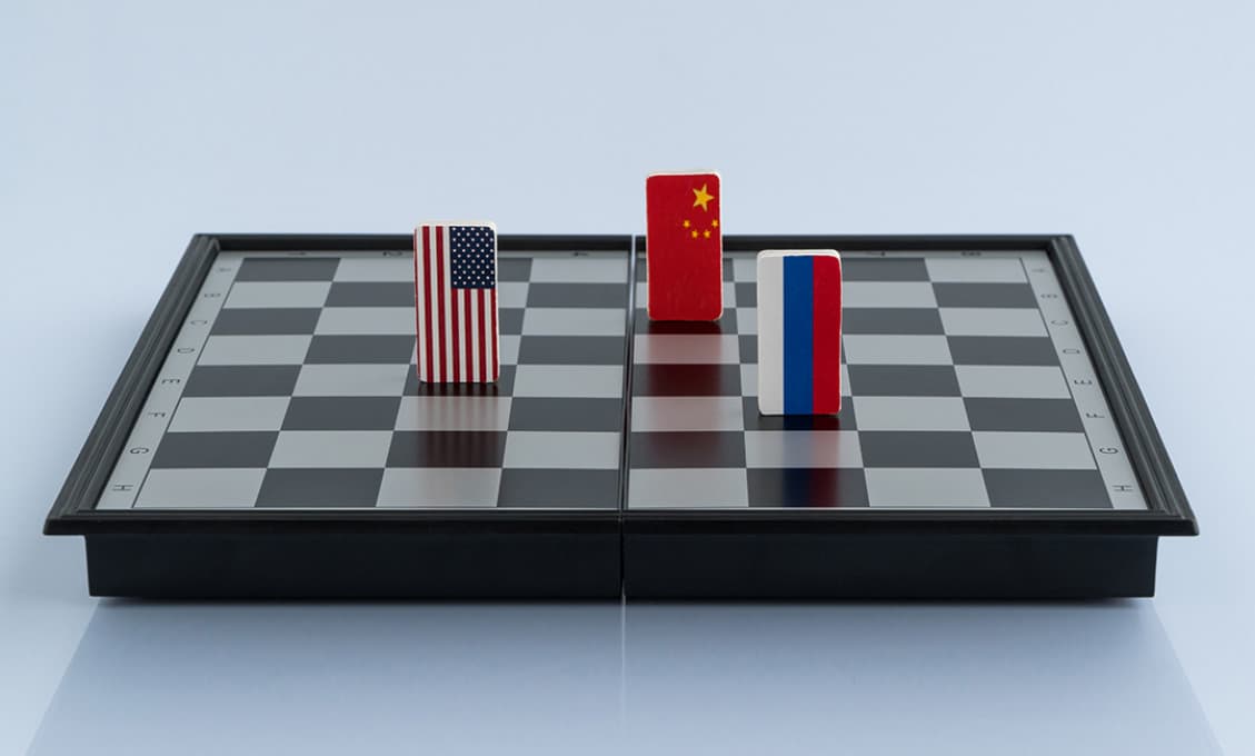 Ako Amerika obracia Rusko proti Číne (Vladimír Michejev)