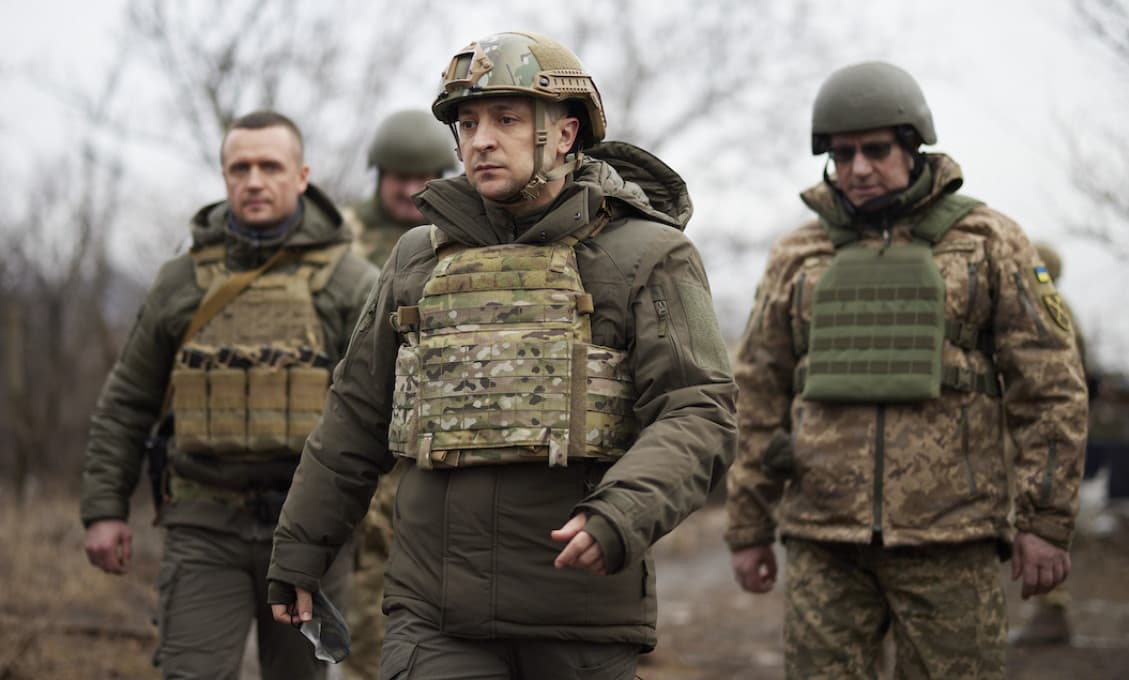 Lavrov: USA a NATO poškodzujú mier na Ukrajine poskytovaním peňazí a zbraní ukrajinskej armáde