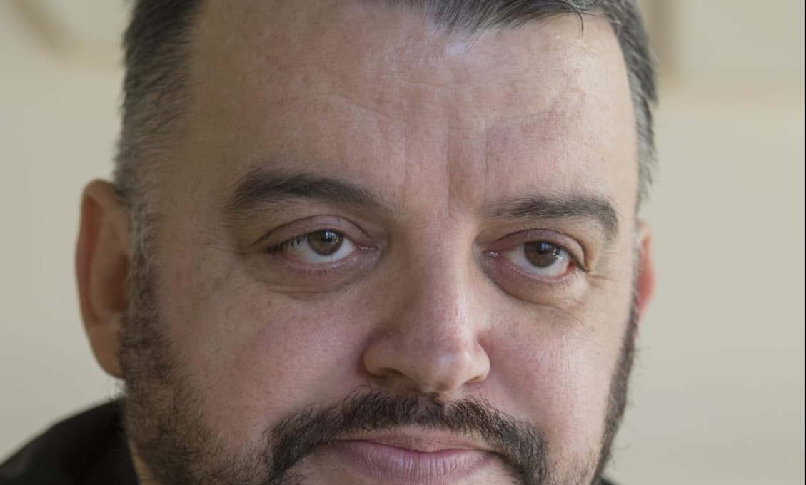 Eduard Chmelár: Žijeme z obrovskej veže lží. Životopis Romana Protaseviča