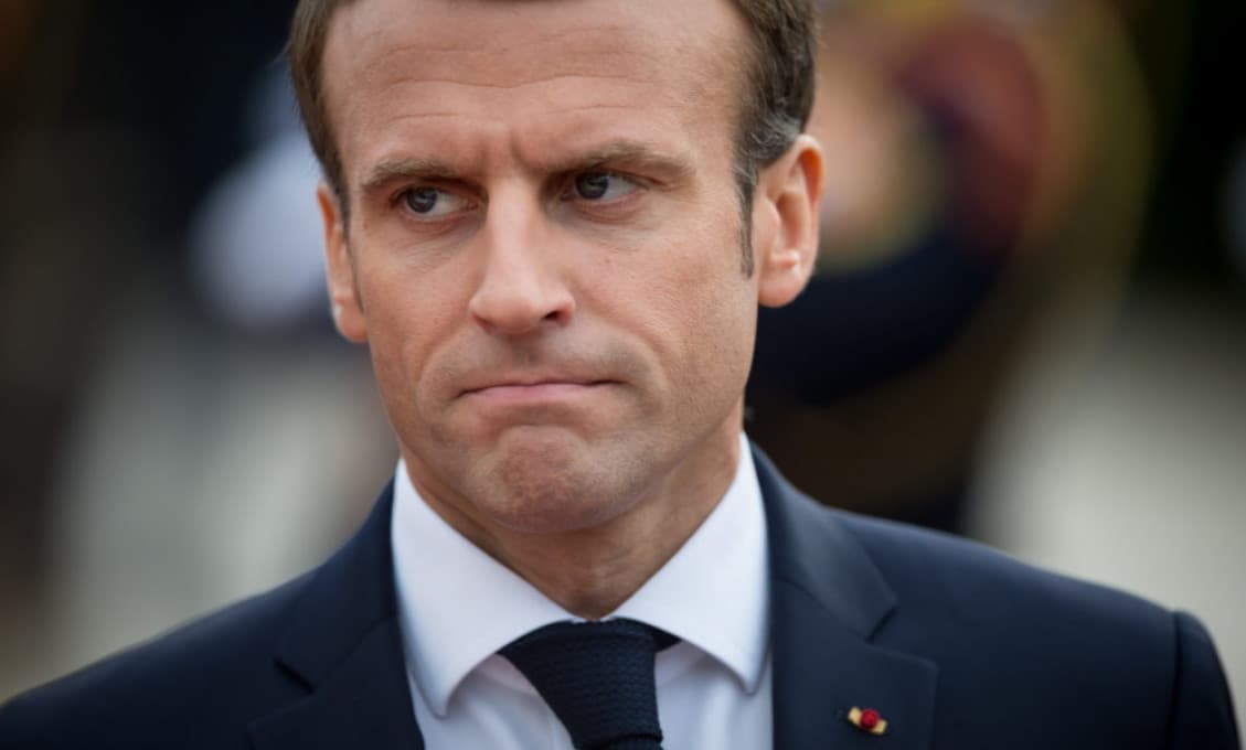 Macron: "S Ruskom treba zlepšiť vzťahy, sankcie proste nefungujú"