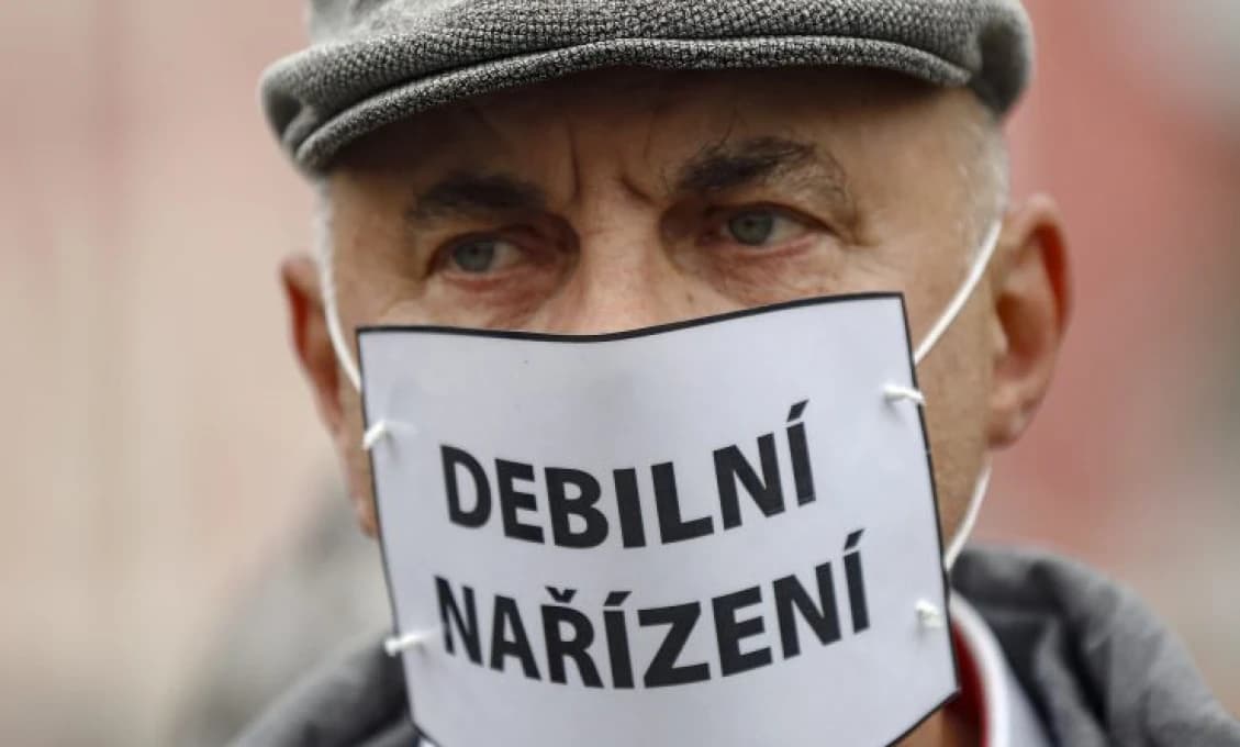 Český súd rozhodol o nezákonnosti opatrení. Bude aj naša vláda odškodňovať zavreté prevádzky?