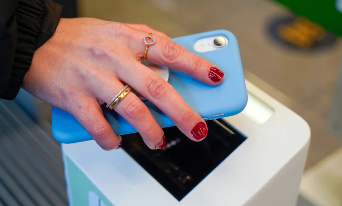 Hrozí, že nová „peňaženka digitálnej identity“ EÚ sa použije na kontrolu a sledovanie ľudí tak, ako to robí Čína (Rachel Marsdenová)