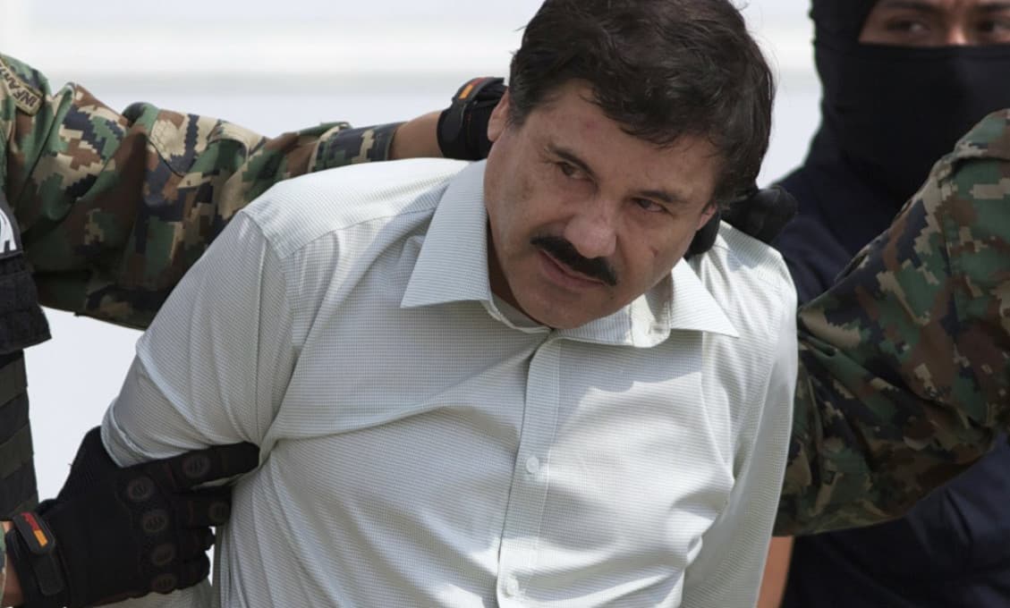 Manželka uväzneného vodcu kartelu El Chapa sa priznala k obchodovaniu s drogami v USA