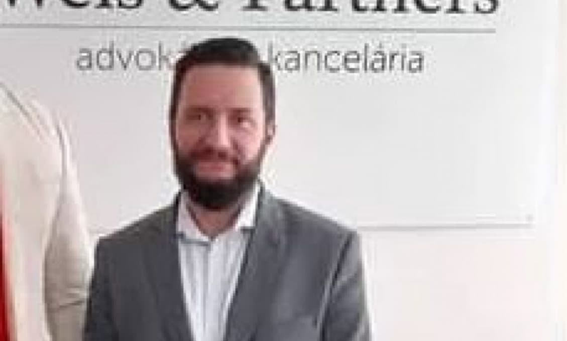 Očkovanie ohrozuje licencie lekárov, tvrdí právnik Weis