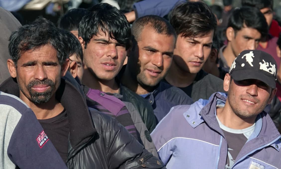 Do španielskej enklávy Melilla sa pokúsilo vstúpiť 150 migrantov. Bolo zranených 20 strážcov (VIDEO)
